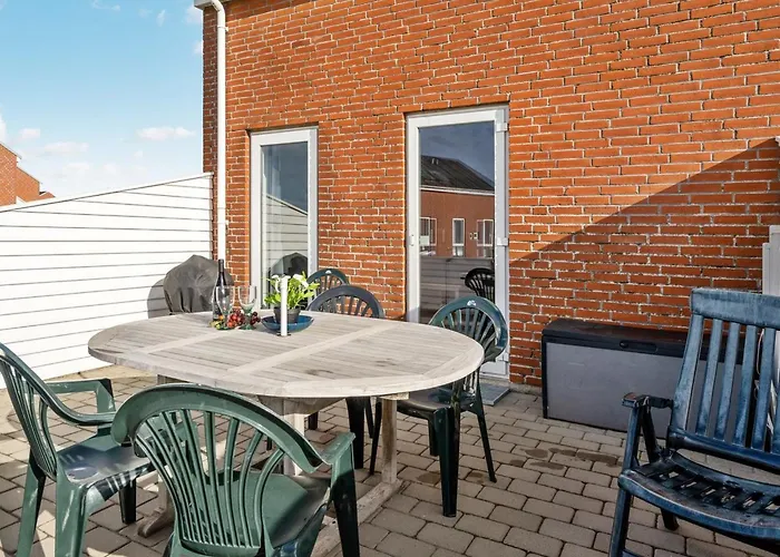 Lägenhet Ameli - 2-3km From The Sea By Interhome *